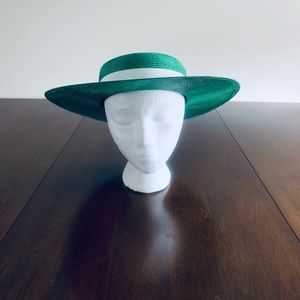 LIZ CLAIBORNE GREEN WOMEN’S HAT